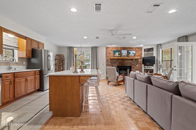 13263 Vidalia Road, Pass Christian, MS 39571