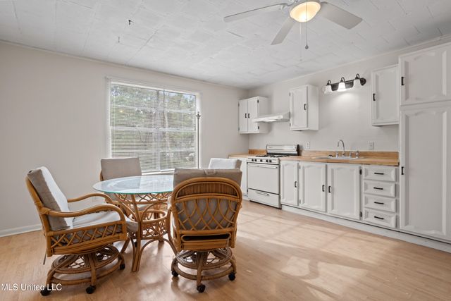 13263 Vidalia Road, Pass Christian, MS 39571