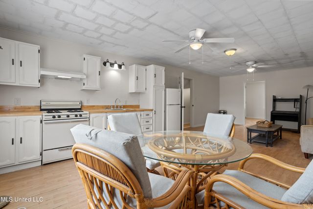 13263 Vidalia Road, Pass Christian, MS 39571