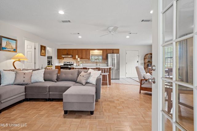 13263 Vidalia Road, Pass Christian, MS 39571