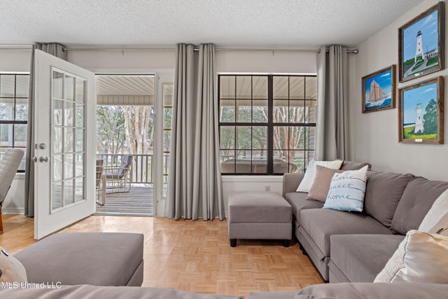 13263 Vidalia Road, Pass Christian, MS 39571