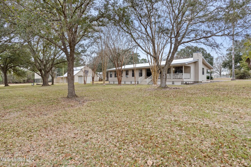 13263 Vidalia Road, Pass Christian, MS 39571