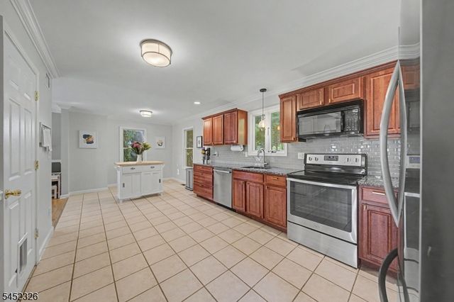 5 VALHALLA WAY, Rockaway Twp., NJ 07866