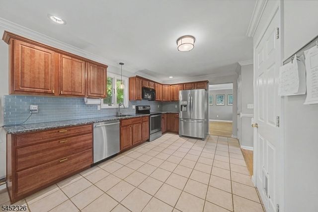 5 VALHALLA WAY, Rockaway Twp., NJ 07866