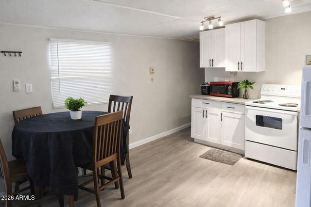 10401 N Cave Creek Road 254, Phoenix, AZ 85020
