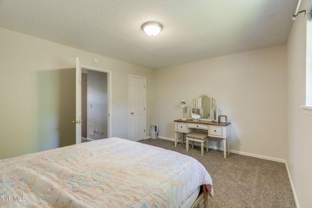 201 Ron Royce Drive 8, Elizabethton, TN 37643