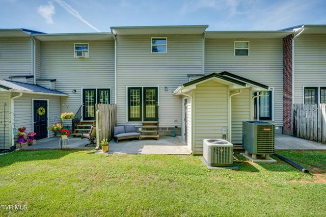 201 Ron Royce Drive 8, Elizabethton, TN 37643