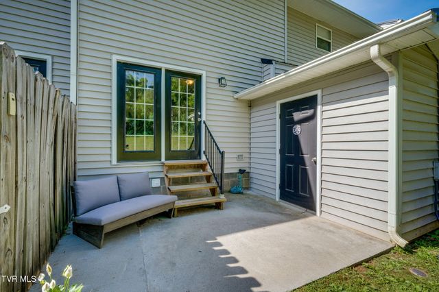 201 Ron Royce Drive 8, Elizabethton, TN 37643