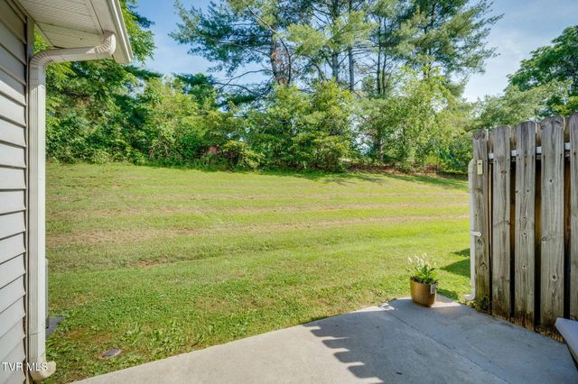 201 Ron Royce Drive 8, Elizabethton, TN 37643