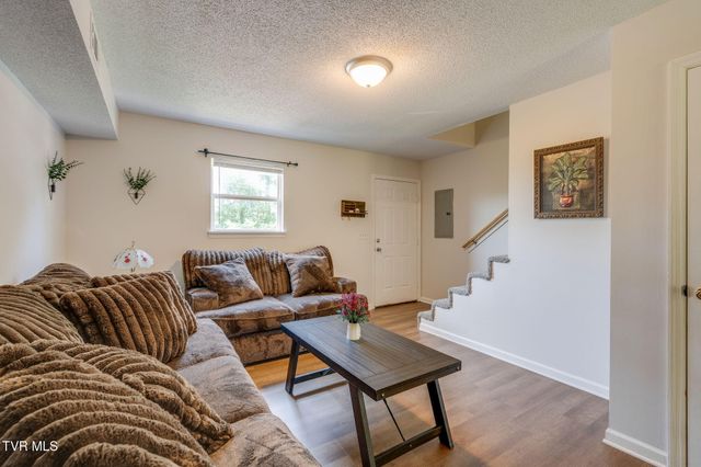 201 Ron Royce Drive 8, Elizabethton, TN 37643