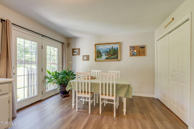 201 Ron Royce Drive 8, Elizabethton, TN 37643