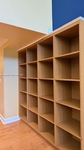 7350 SW 89th St 1102S, Miami, FL 33156