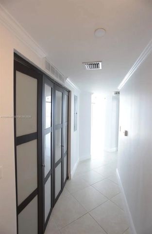 7350 SW 89th St 1102S, Miami, FL 33156