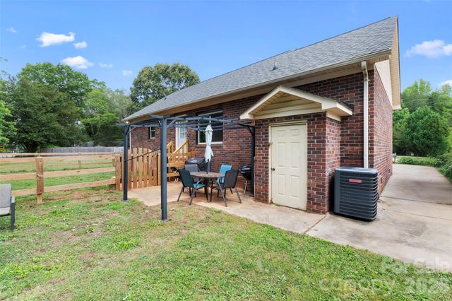 427 Park Gq Avenue, Granite Quarry, NC 28146