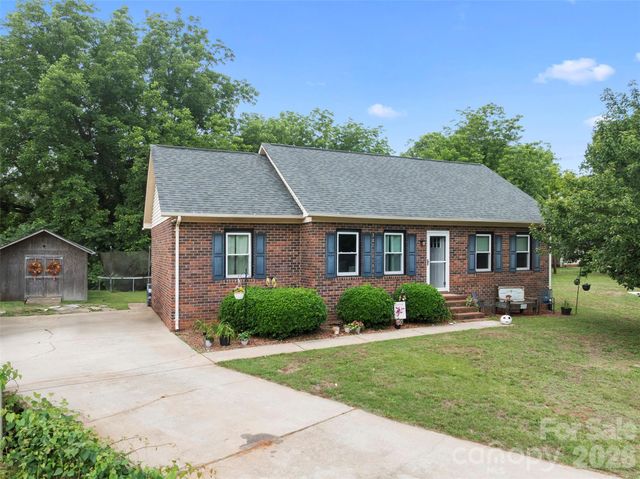427 Park Gq Avenue, Granite Quarry, NC 28146