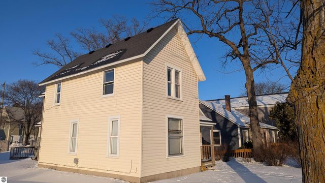 611 E Eighth Street, Traverse City, MI 49686