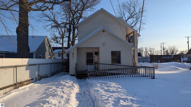 611 E Eighth Street, Traverse City, MI 49686