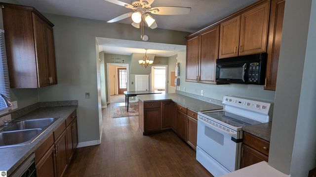 611 E Eighth Street, Traverse City, MI 49686