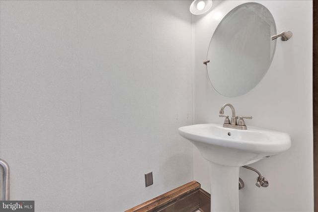 537 W MAHANOY ST, Mahanoy City, PA 17948