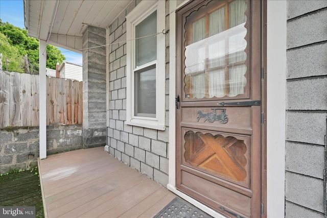 537 W MAHANOY ST, Mahanoy City, PA 17948