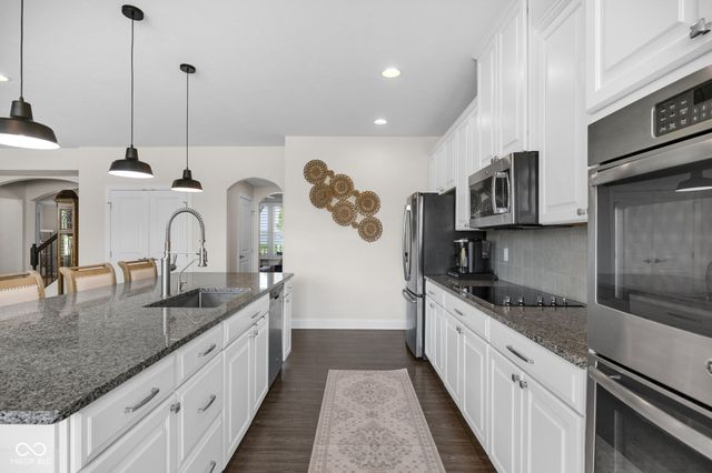 15083 Mancroft Drive, Fishers, IN 46037