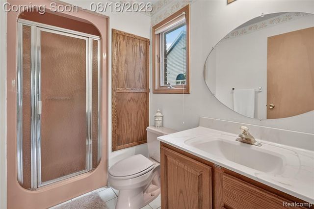 13231 Linda Vista Street, Belleville, MI 48111