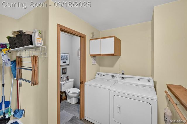13231 Linda Vista Street, Belleville, MI 48111