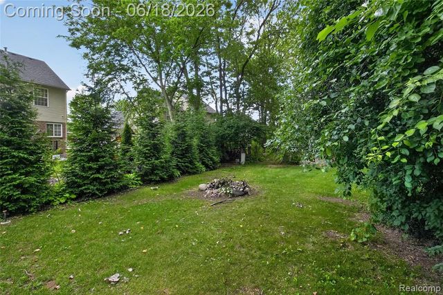 13231 Linda Vista Street, Belleville, MI 48111