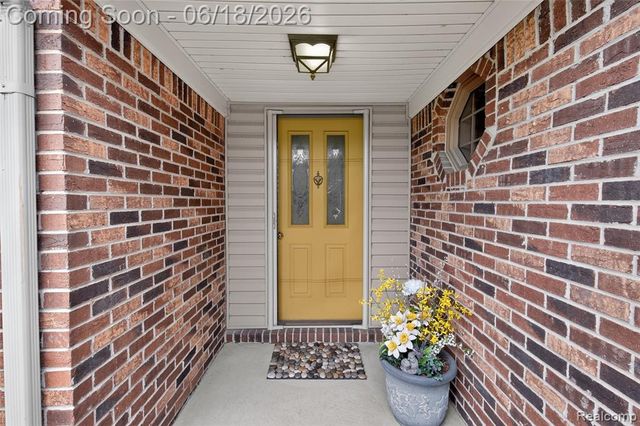 13231 Linda Vista Street, Belleville, MI 48111
