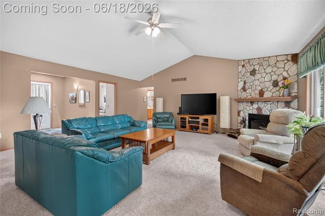 13231 Linda Vista Street, Belleville, MI 48111