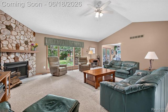 13231 Linda Vista Street, Belleville, MI 48111