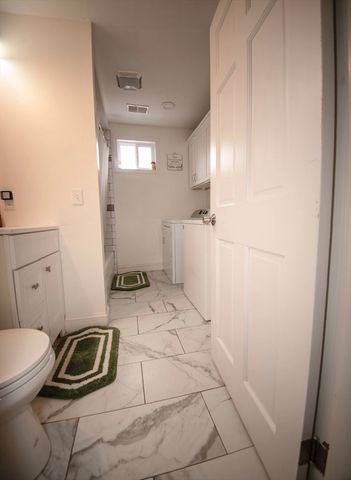 65 Stearns Ter, Chicopee, MA 01013