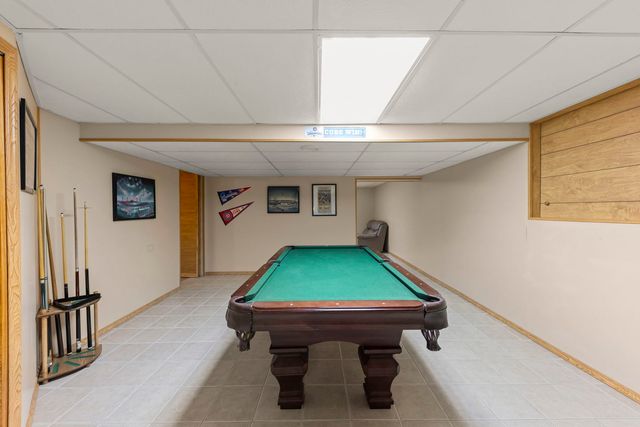 450 Raintree Drive, Oswego, IL 60543