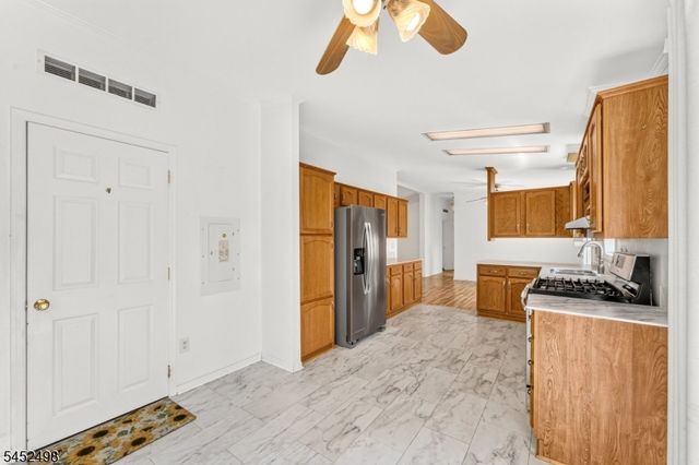 3 Lantern Ln, White Twp., NJ 07823