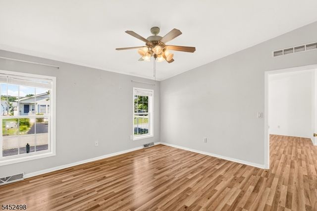 3 Lantern Ln, White Twp., NJ 07823