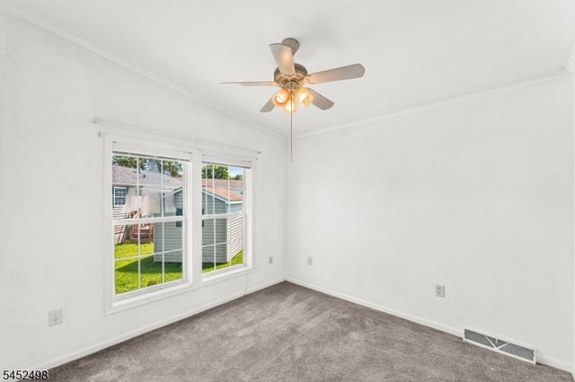 3 Lantern Ln, White Twp., NJ 07823