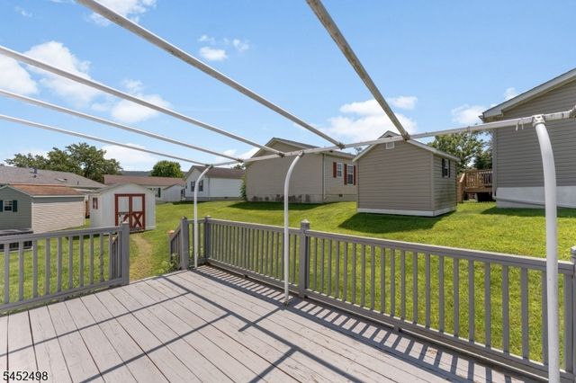 3 Lantern Ln, White Twp., NJ 07823