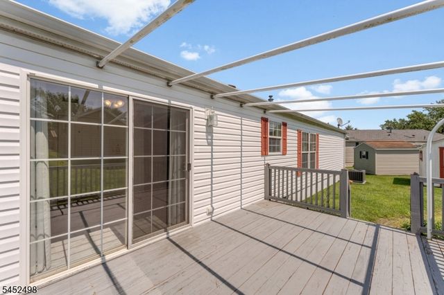 3 Lantern Ln, White Twp., NJ 07823