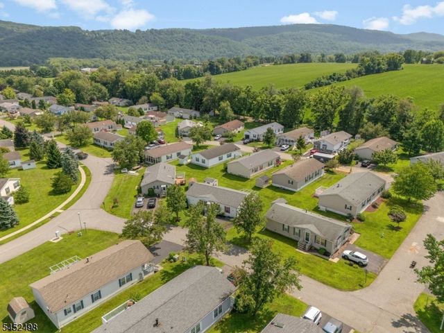 3 Lantern Ln, White Twp., NJ 07823