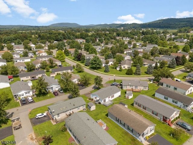 3 Lantern Ln, White Twp., NJ 07823