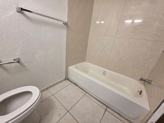 16450 NW 2nd Ave 101, Miami, FL 33169