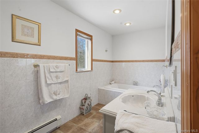 801 Albany Post Road, Gardiner, NY 12525