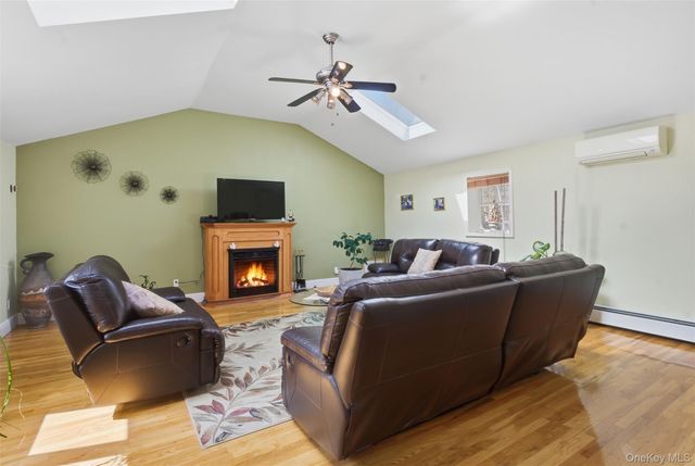 801 Albany Post Road, Gardiner, NY 12525