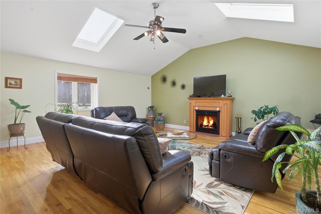 801 Albany Post Road, Gardiner, NY 12525