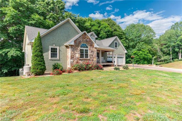 2135 Buck Shoals Road, Hamptonville, NC 27020
