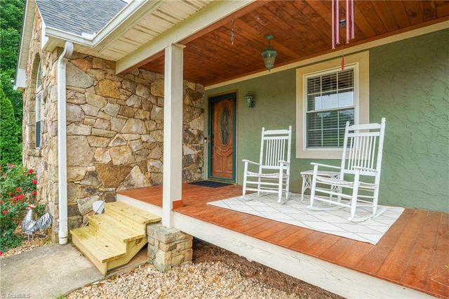 2135 Buck Shoals Road, Hamptonville, NC 27020