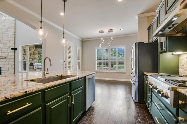 106 Wester Ross LN, Austin, TX 78738