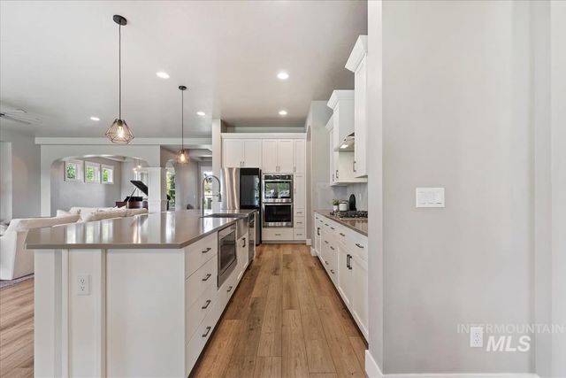 5445 W Saguaro Dr, Eagle, ID 83616