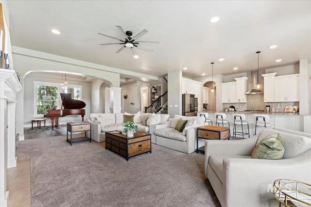 5445 W Saguaro Dr, Eagle, ID 83616