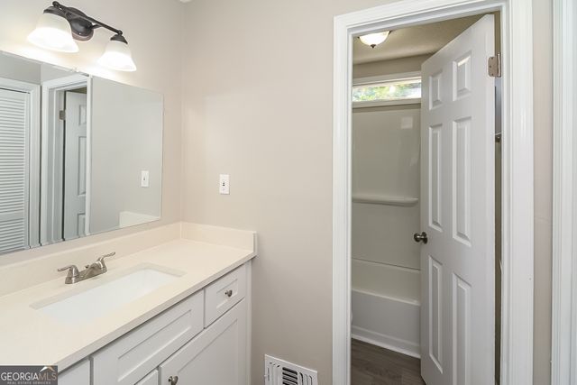 10972 Clearwater Drive, Hampton, GA 30228